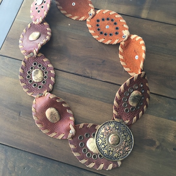 Vintage Boho leather and metal belt - Picture 5 of 11